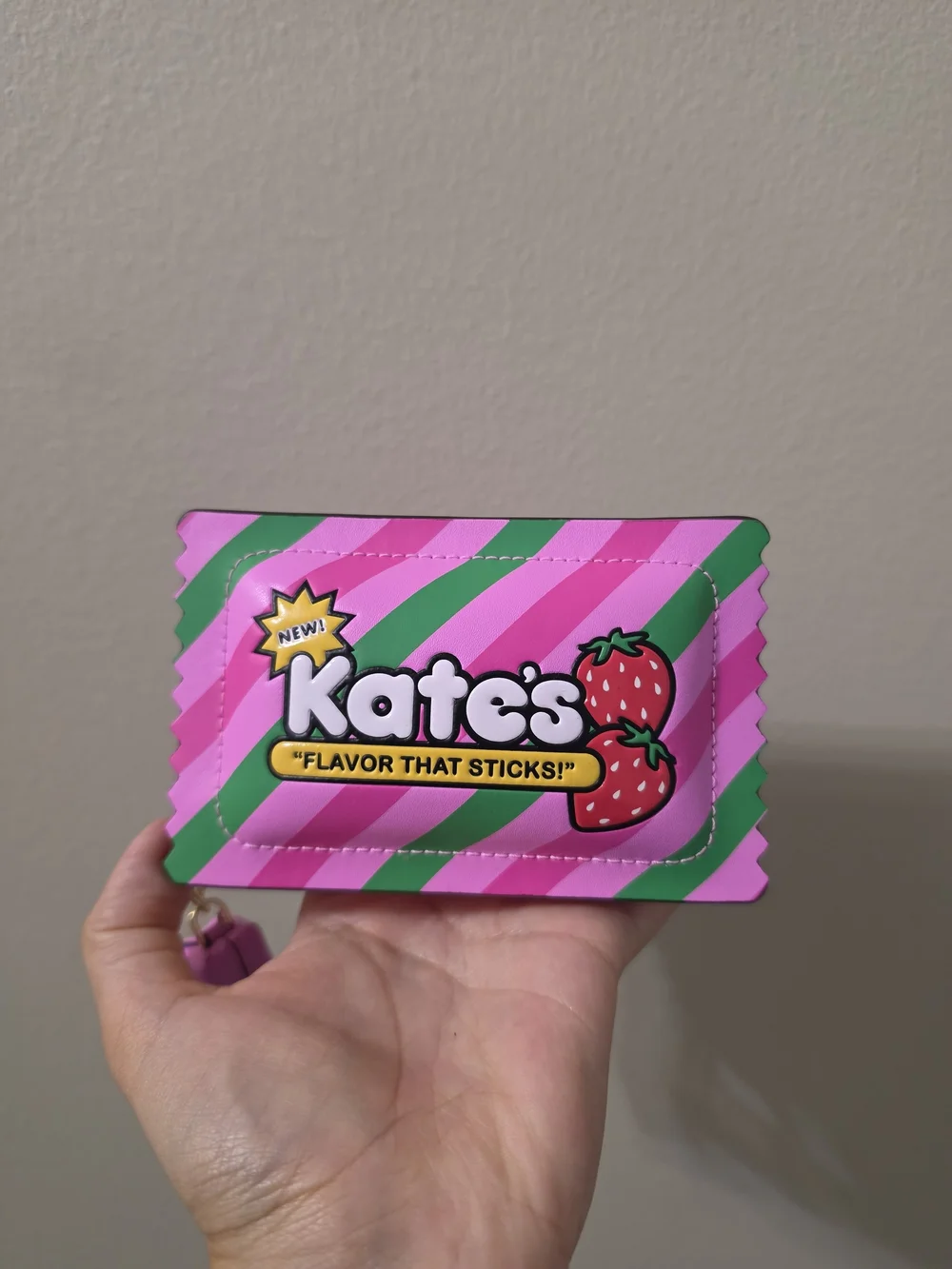 Kate spade Treat Yourself 3d Bubblegum Small Card Holder- NWOT